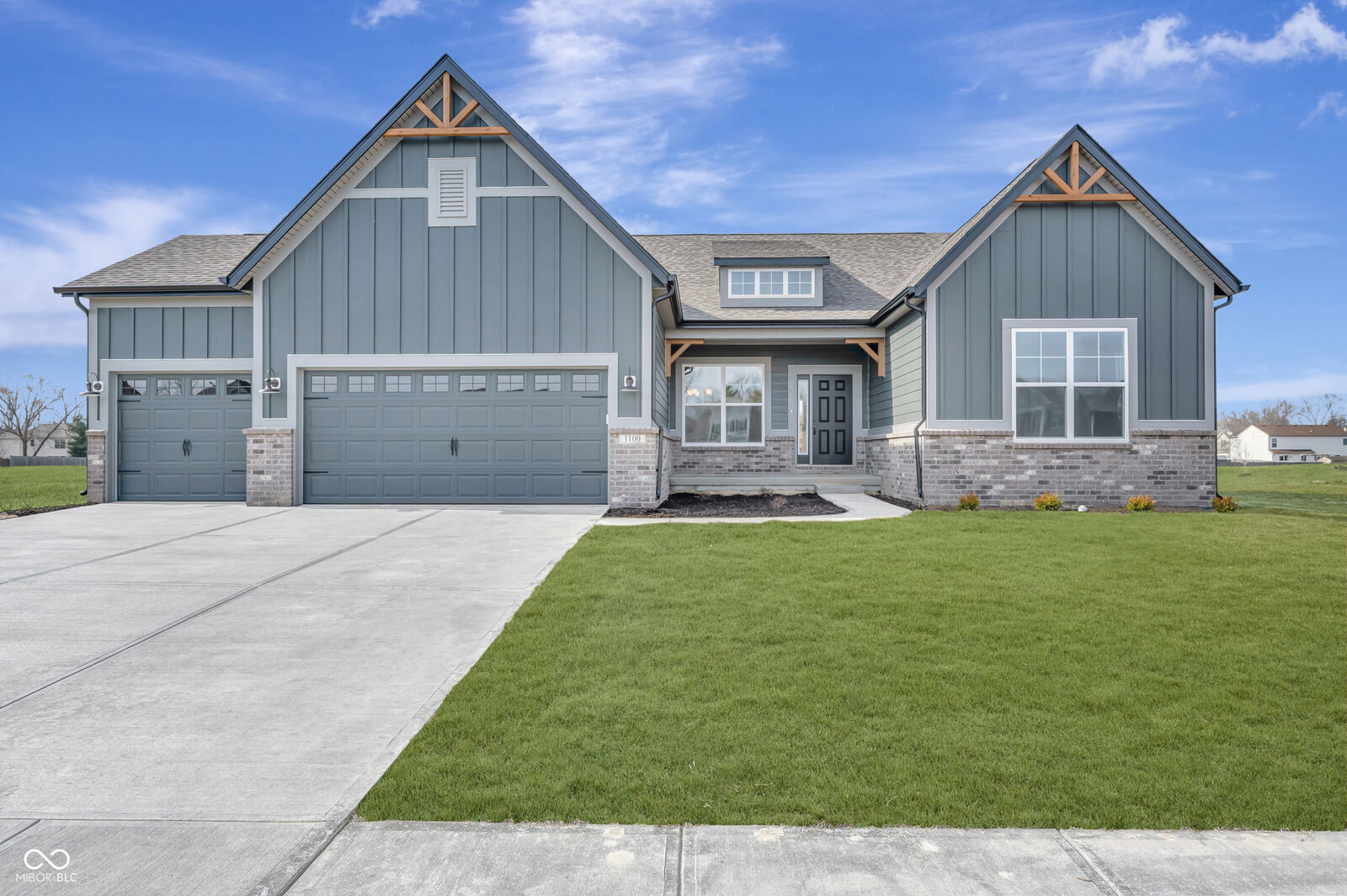 Property Photo:  1100 Sweetland Lane  IN 46143 