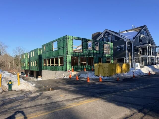 Property Photo:  294 York Street 3  ME 03909 