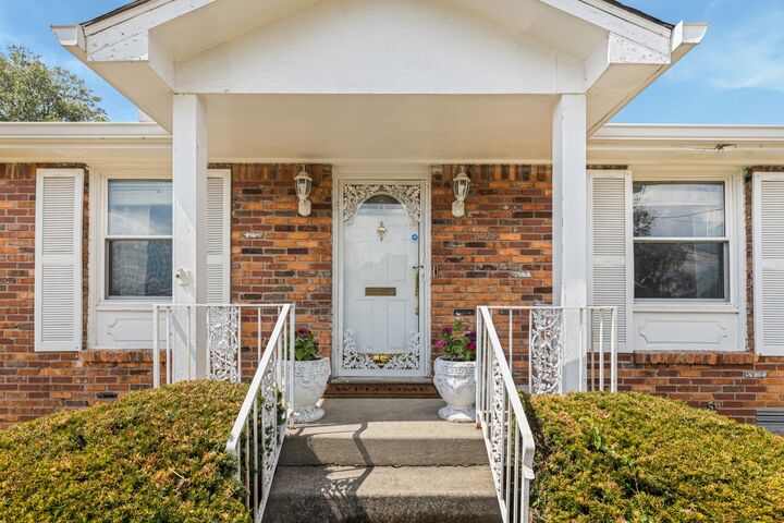 Property Photo: 3849 Woodward Dr TN 37207