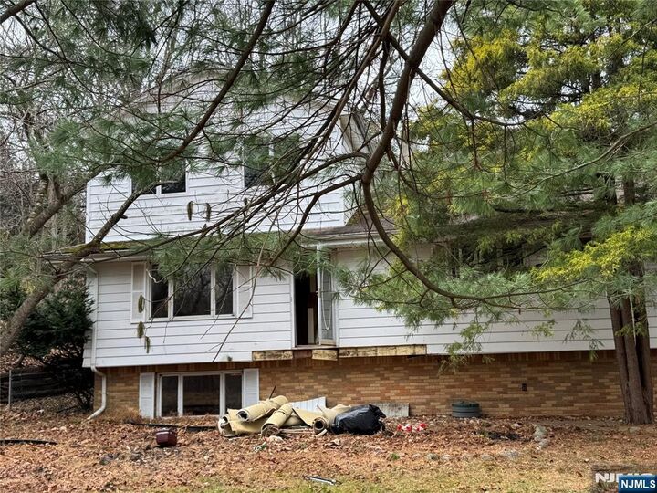 Property Photo:  185 Kakeout Road  NJ 07405 