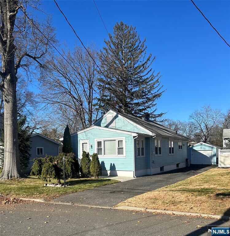 Property Photo:  491 Elizabeth Street  NJ 07646 
