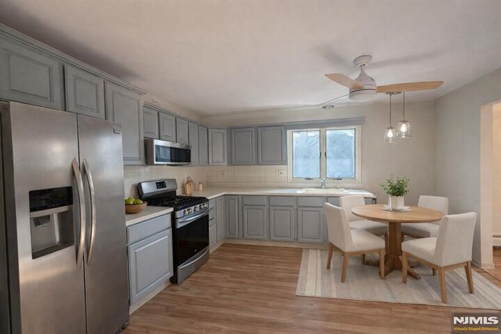 Property Photo:  25 Elm Avenue 2  NJ 07022 