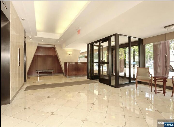 Property Photo:  4 Horizon Road G-3  NJ 07024 