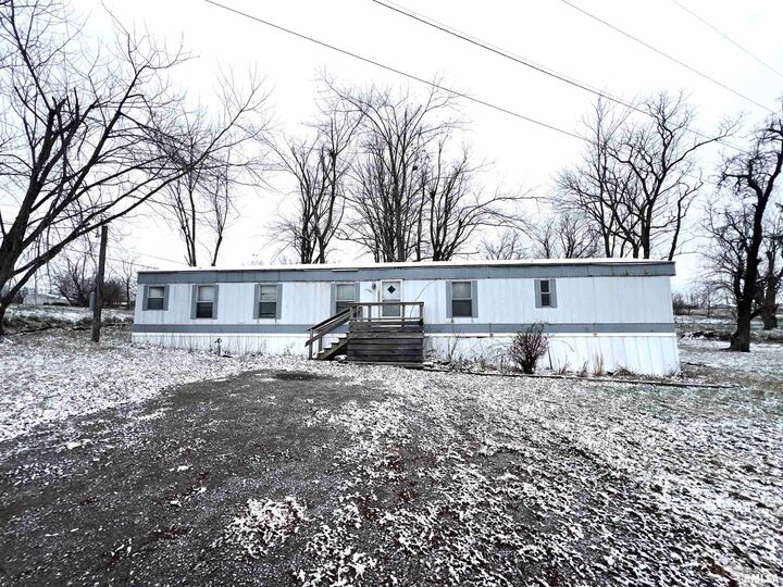 Property Photo: 112 N Old Marion Road IL 62939