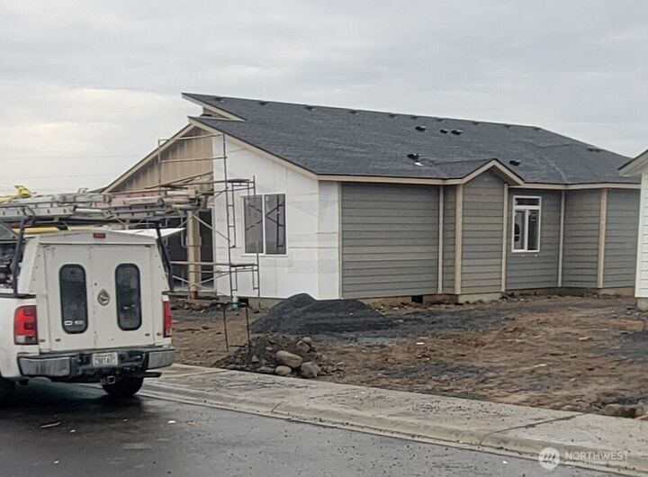 Property Photo:  1170  8th Avenue NE  WA 98823 