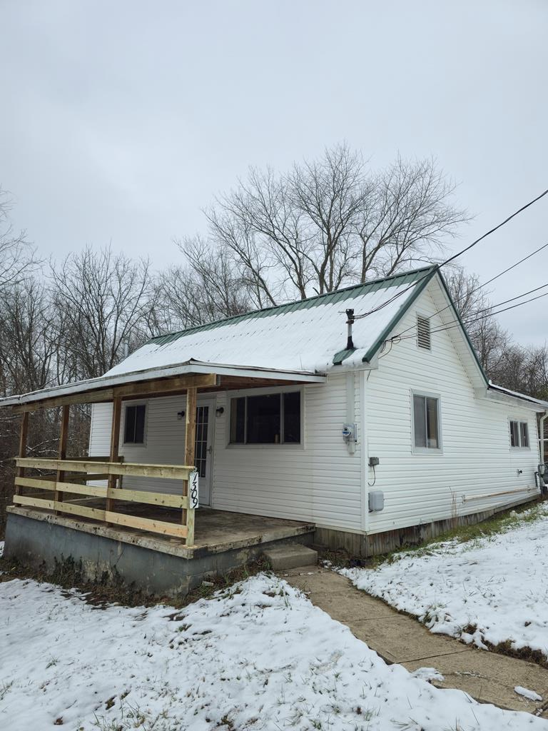 Property Photo:  1309 Maine Ave.  OH 45692 