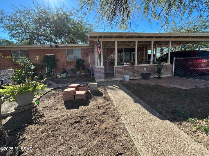 Property Photo:  5240 E 28th Street  AZ 85711 