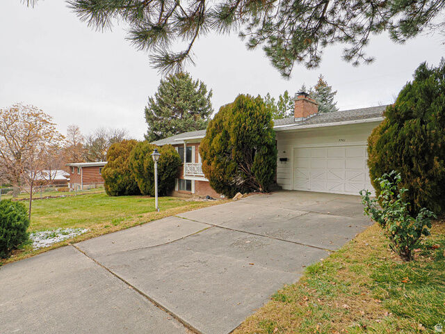 Property Photo:  3001 E Bonnie Brae Ave  UT 84124 