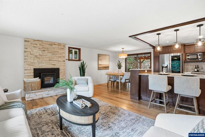 Property Photo:  4390 Inwood Ln  OR 97405 