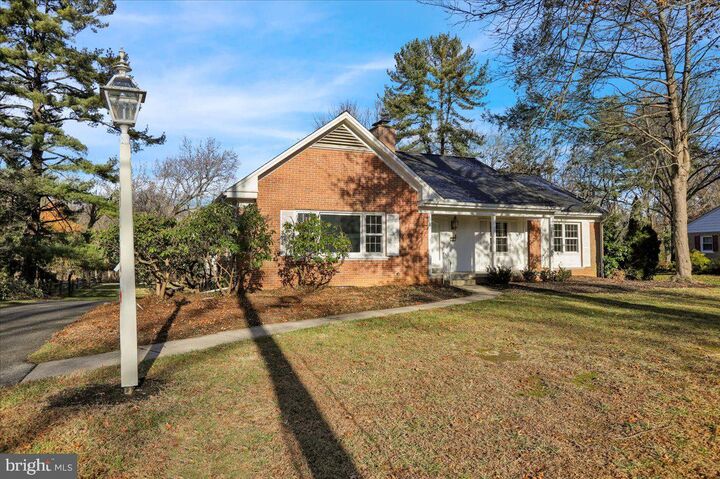 Property Photo:  30 N Bausman Drive  PA 17603 