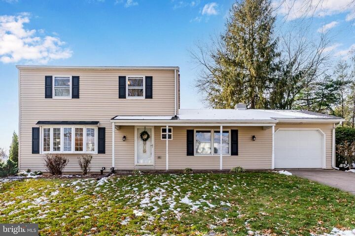 800 Darla Road  Mechanicsburg PA 17055 photo