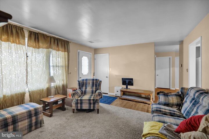 Property Photo:  1072 Grandell Avenue  PA 19605 