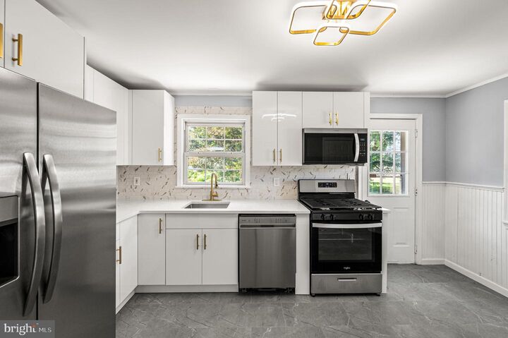 Property Photo:  2225 Palmer Avenue  PA 19007 