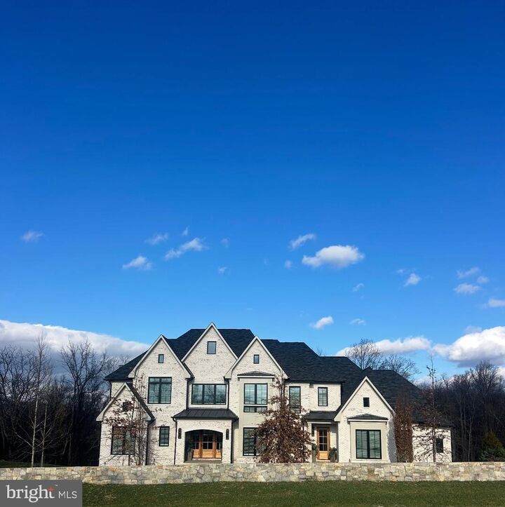 Property Photo:  37291 Seabiscuit Park Place  VA 20117 