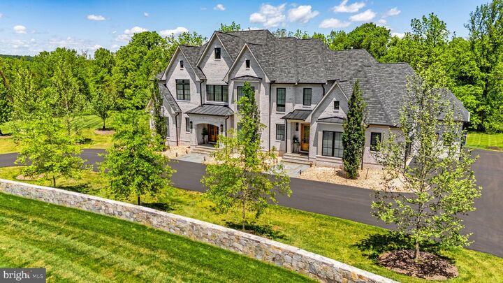 Property Photo:  37291 Seabiscuit Park Place  VA 20117 