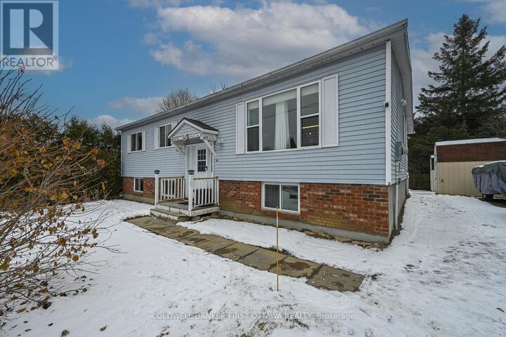 Property Photo:  40 Fringewood Drive East  ON K2S 1V1 