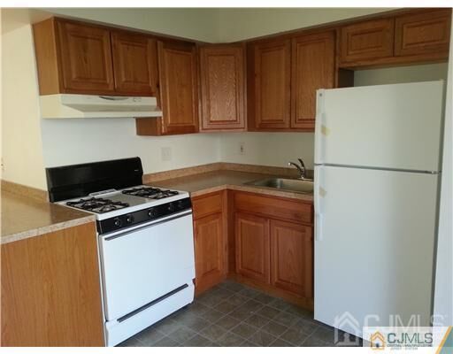 Property Photo:  30 Judson Street 6A  NJ 08837 