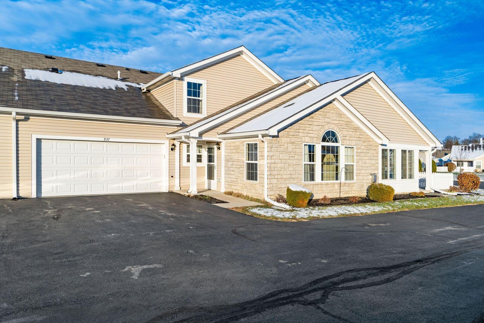 Property Photo: 937 Governors Circle OH 43130