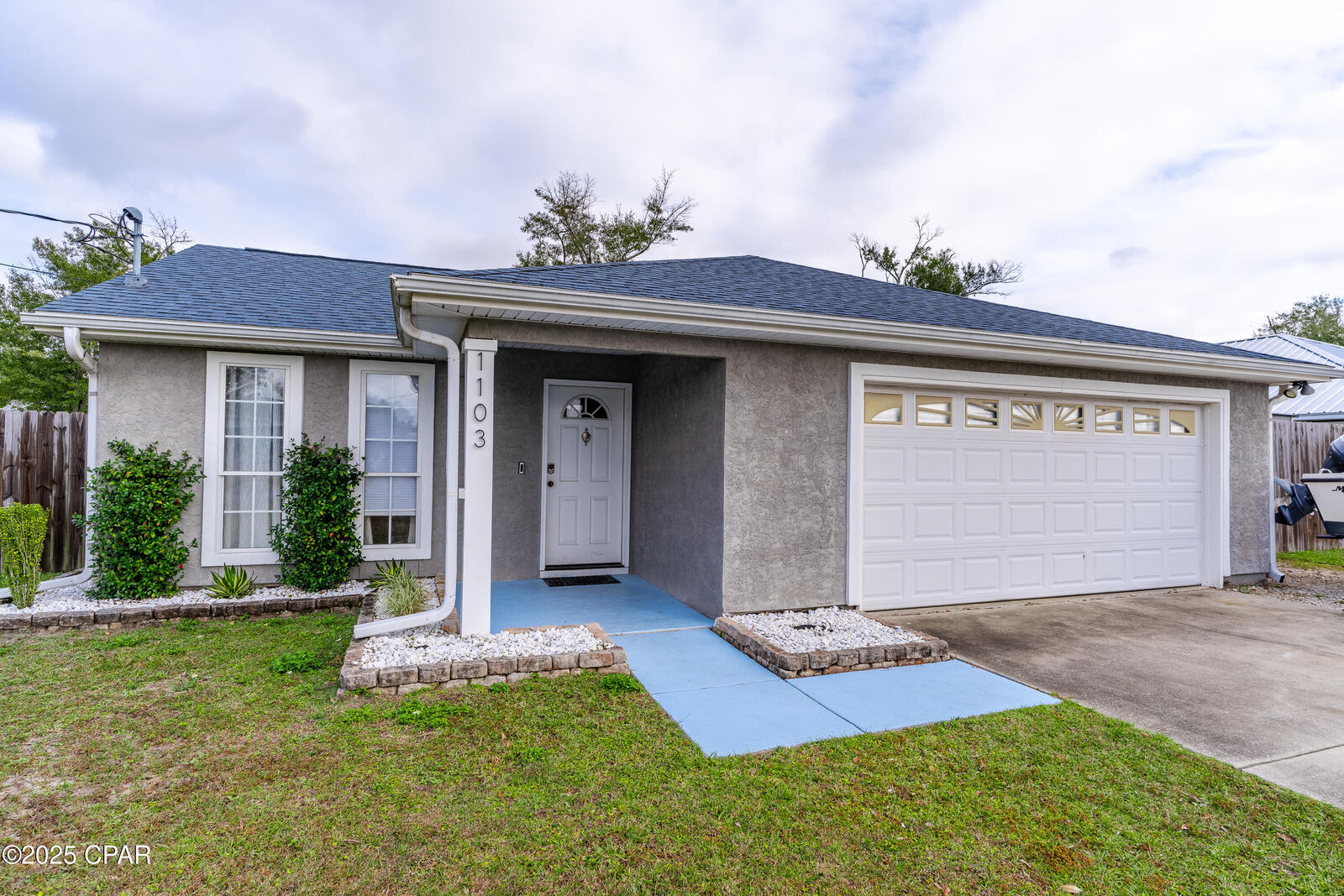 Property Photo: 1103 Mississippi Avenue FL 32444