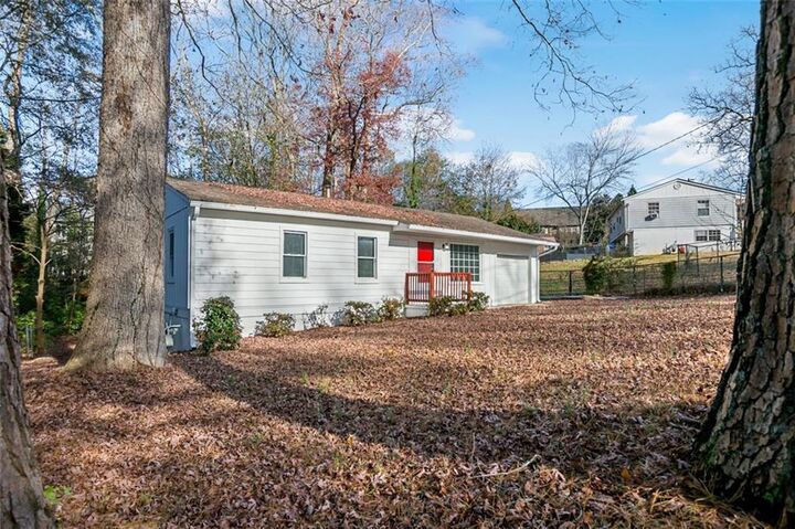 Property Photo: 1815 Mackinaw Place SE GA 30080