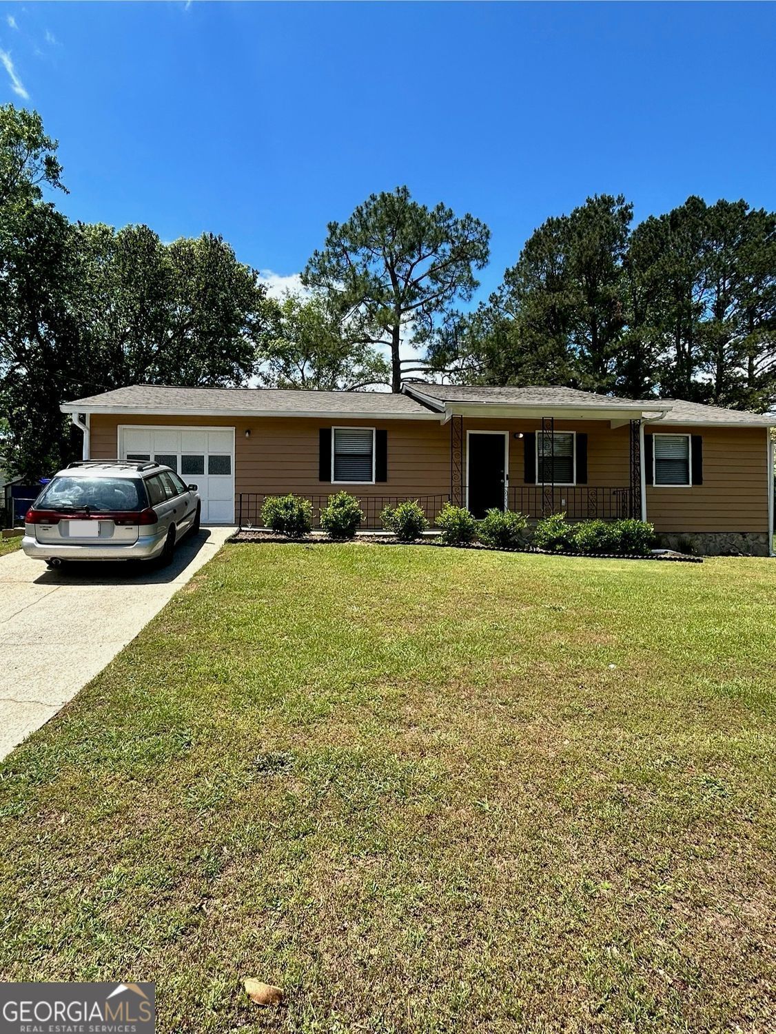 Property Photo: 1736 Almand Creek Drive SW GA 30094