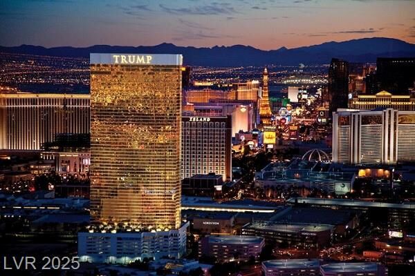 Property Photo:  2000 North Fashion Show Drive 1623  NV 89109 