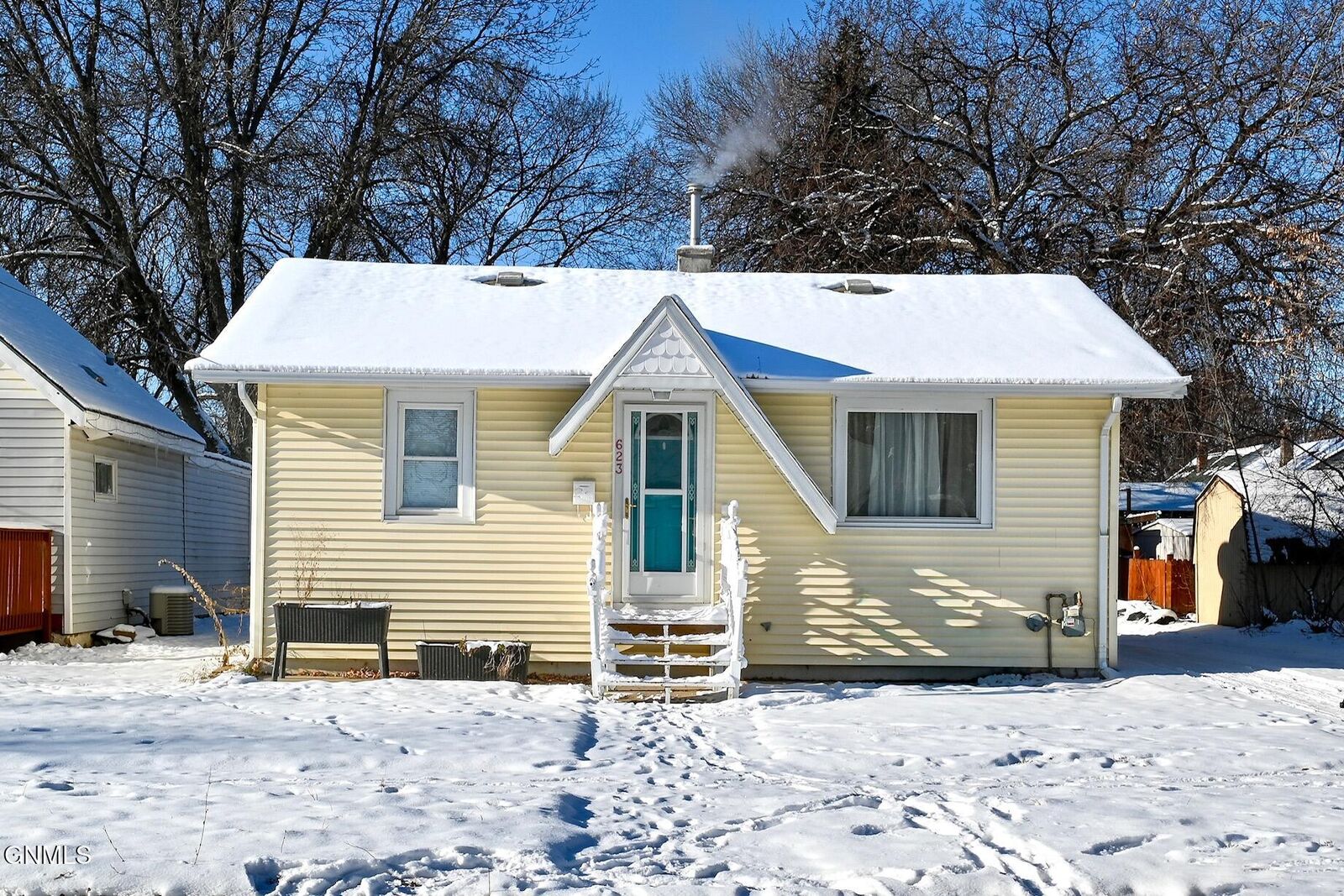 Property Photo: 623 12th Street NW ND 58703