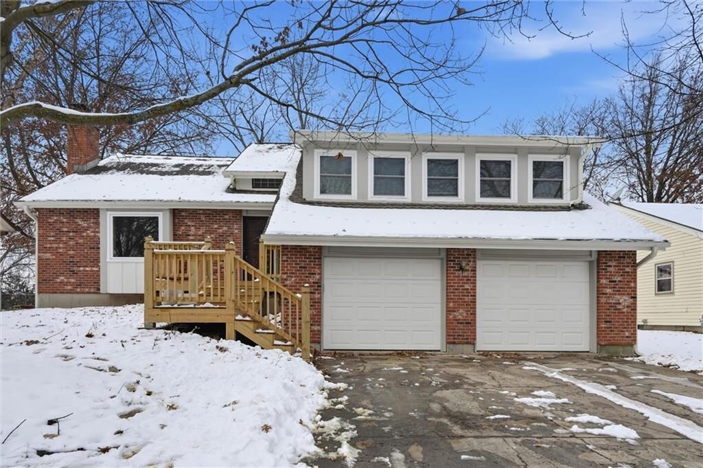 Property Photo: 322 N Cherry Street KS 66030