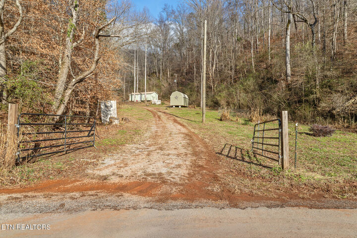 Property Photo:  168 County Road 484 Rd  TN 37329 