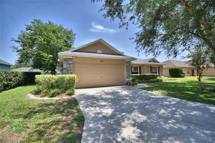 Property Photo: 3425 Stoneway Drive FL 33812