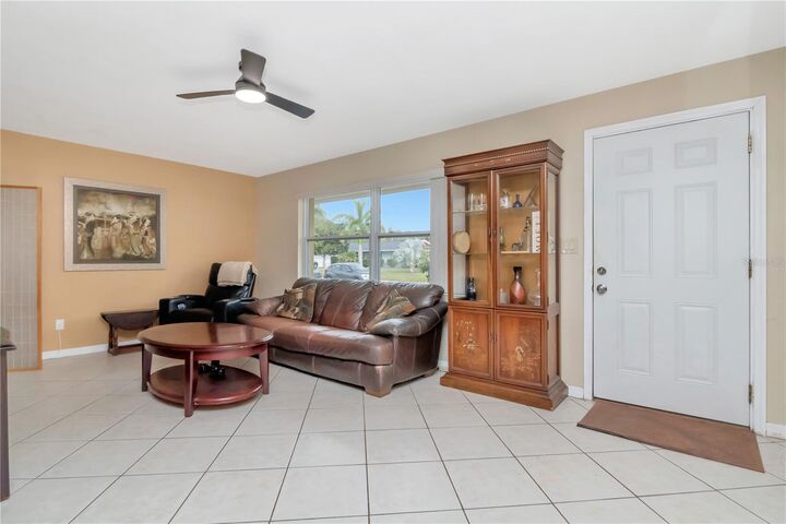 Property Photo: 1226 Hermitage Avenue FL 33764