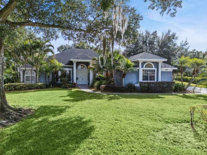 Property Photo: 2125 Kane Park Way FL 34786