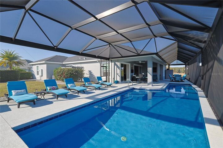 Property Photo: 679 Krietemeyer Path FL 32163