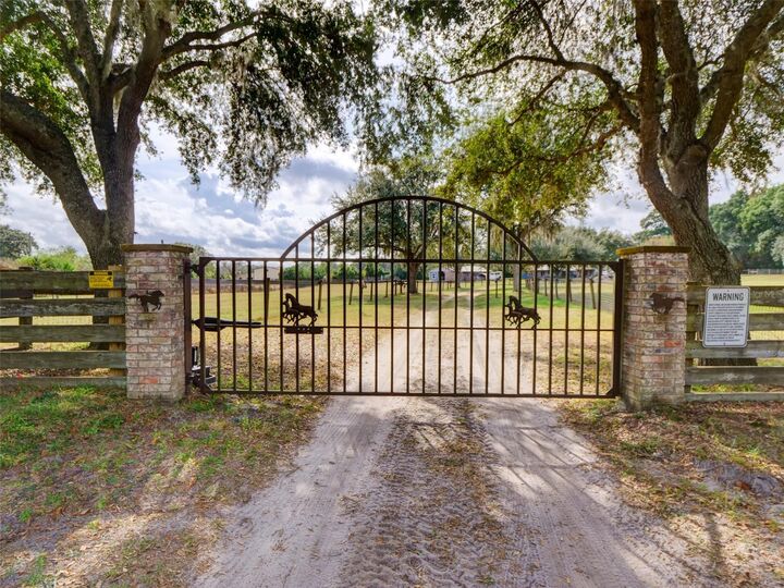 Property Photo: 1765 E Cr 462 FL 34785