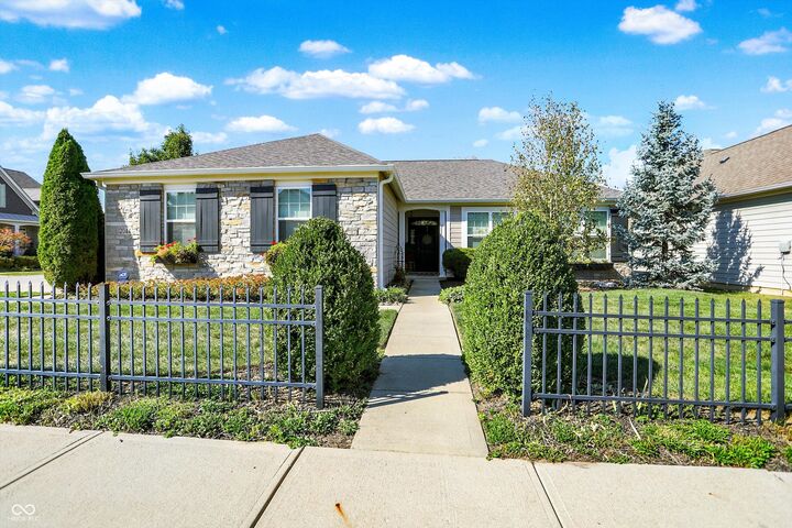 12044 Sanctuary Boulevard  Zionsville IN 46077 photo