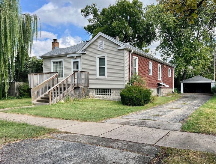 Property Photo: 9611 Merton Avenue IL 60453