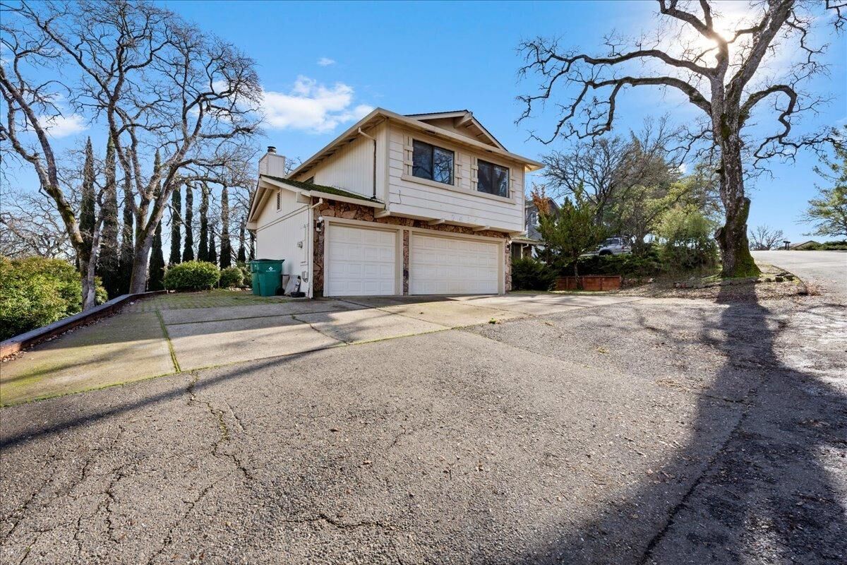 Property Photo:  2435 Sandpiper Way  CA 95682 