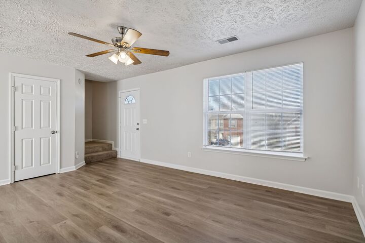 Property Photo: 7822 Rainey Dr TN 37013