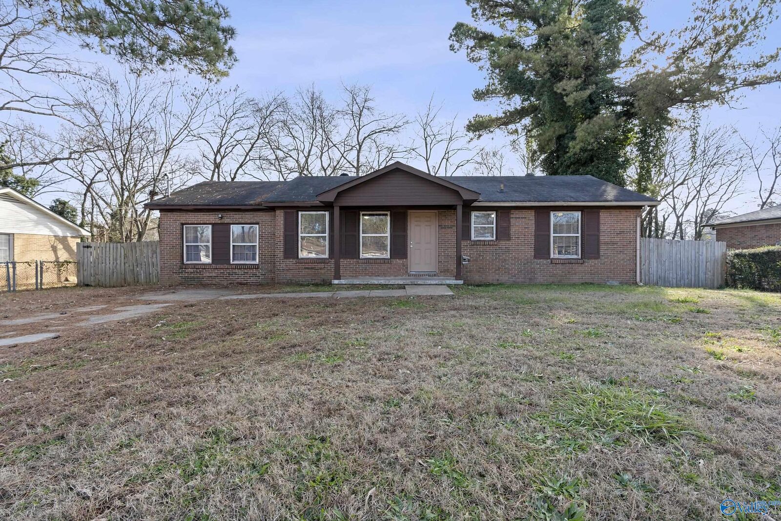 Property Photo: 2413 Springhill Road NW AL 35810