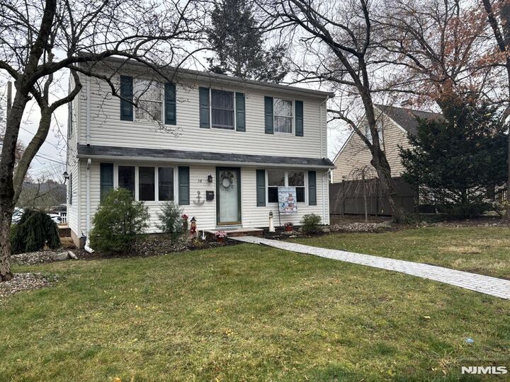 38 Richard Drive  Waldwick NJ 07463 photo