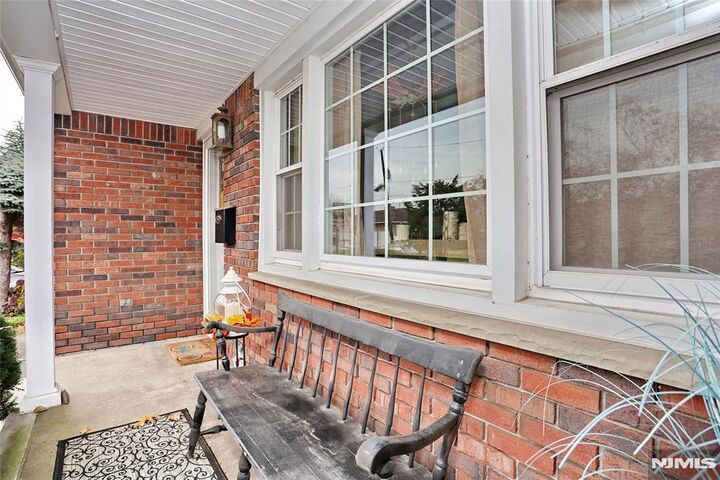 Property Photo:  7 Azalea Drive  NJ 07057 