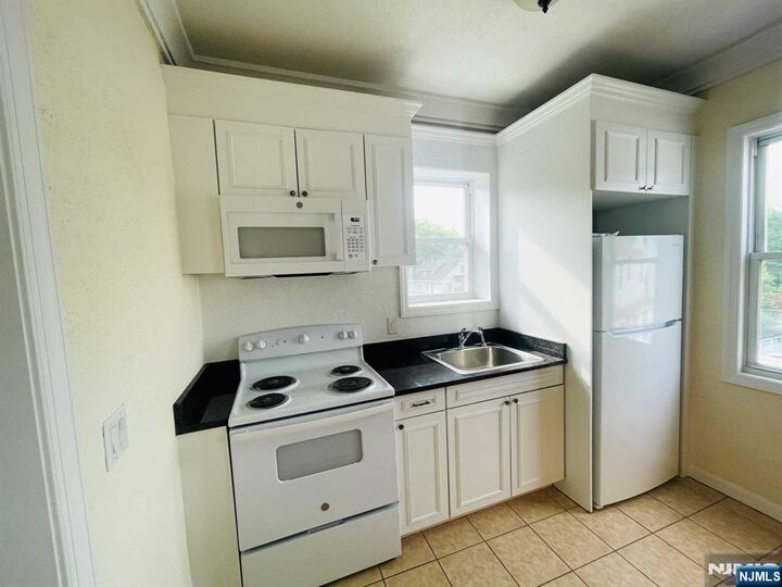 Property Photo:  229 Orient Way 3  NJ 07070 