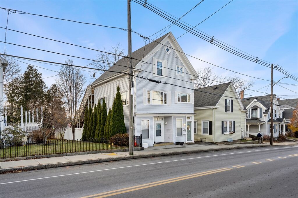 Property Photo:  196 Washington St  MA 01930 