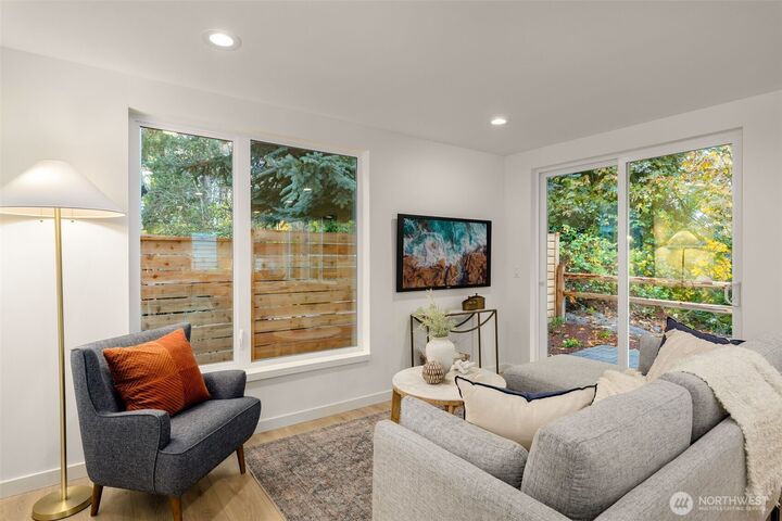 Property Photo: 4409 B 21st Avenue SW WA 98106