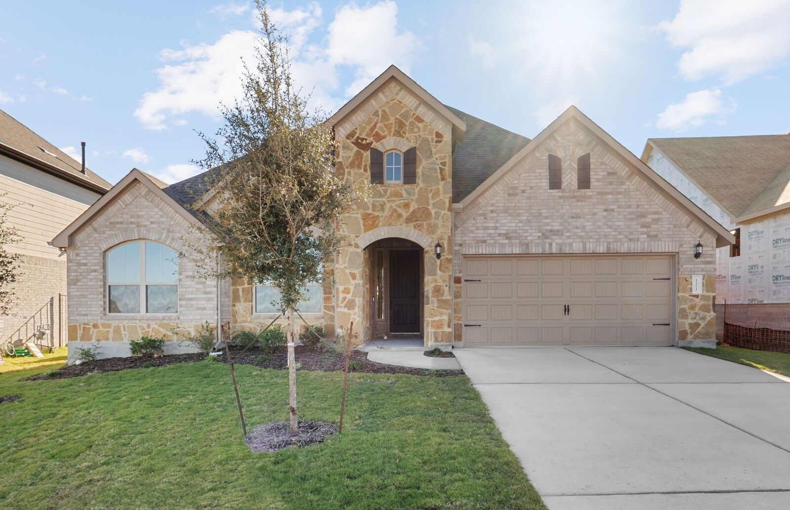 Property Photo: 121 Keswick Street TX 78642