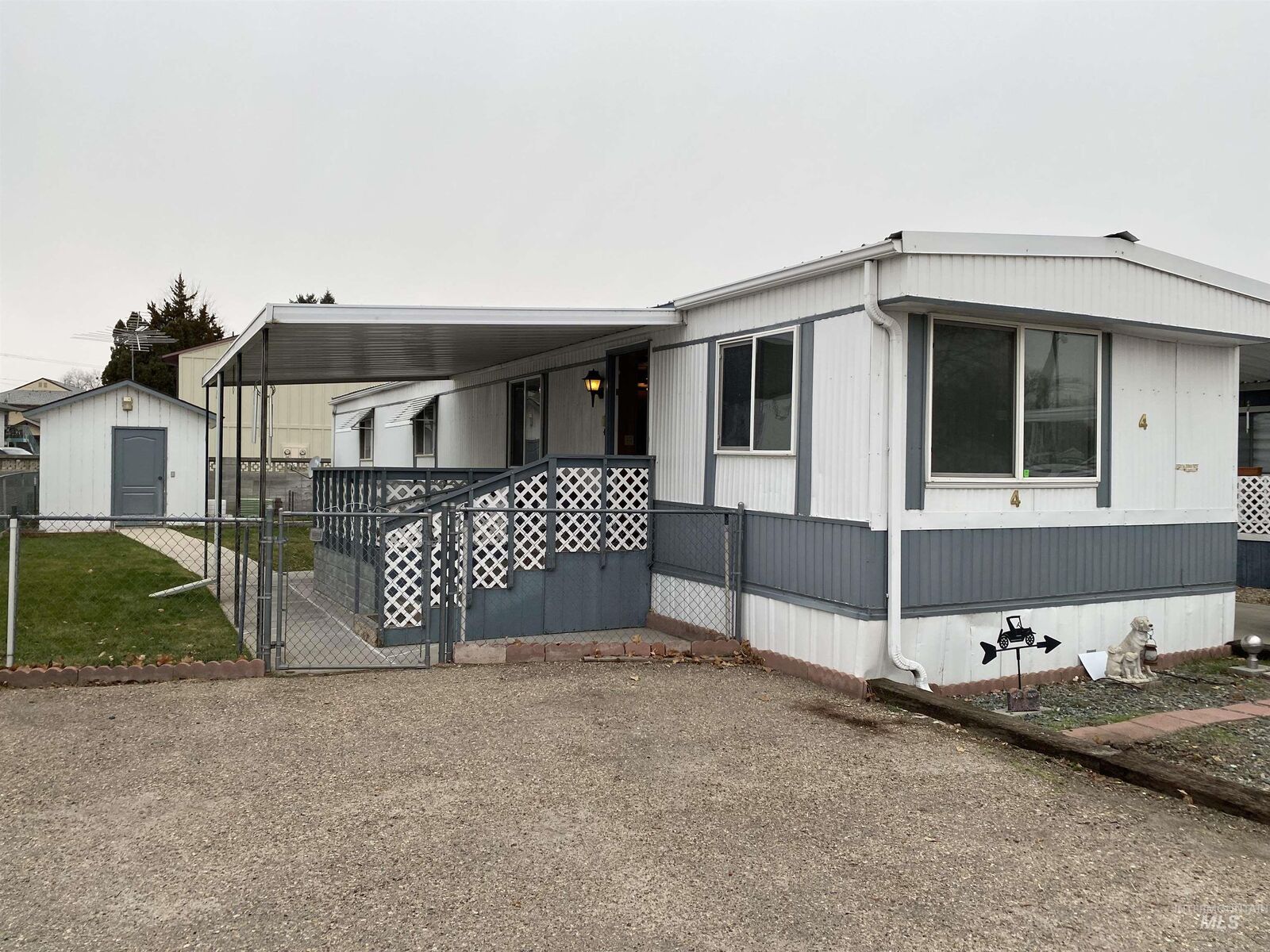 Property Photo: 2205 E Linden 4 ID 83605