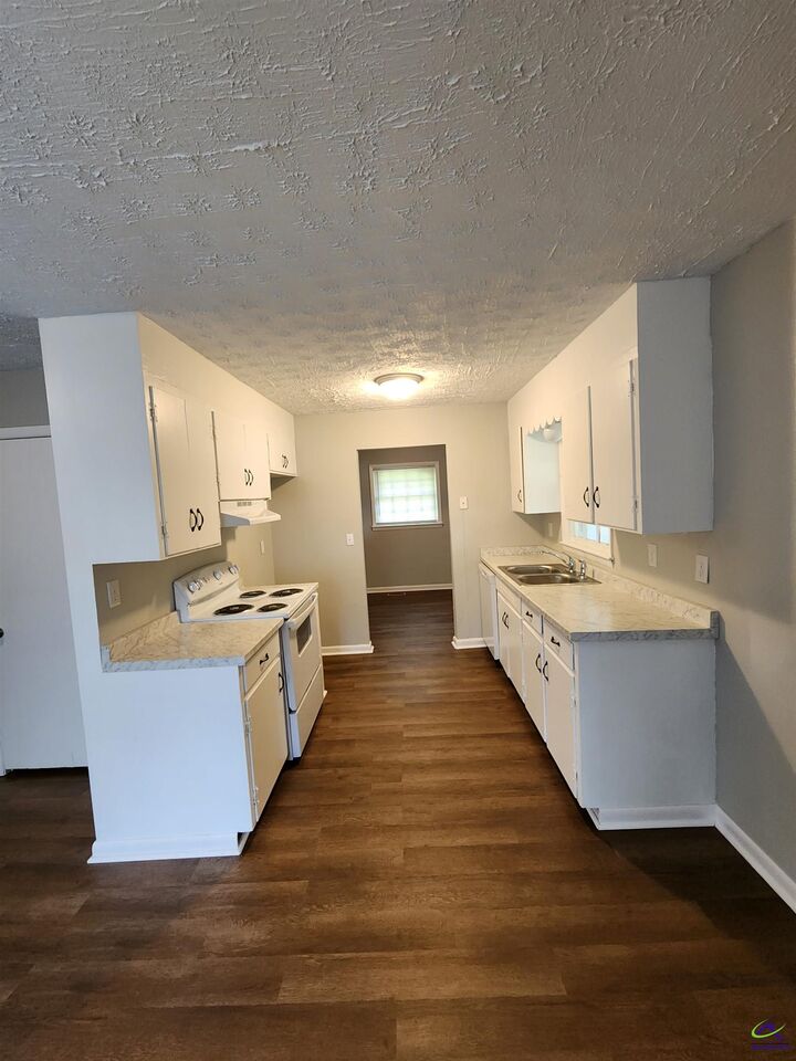 Property Photo:  2209 Macy Avenue  GA 31069 