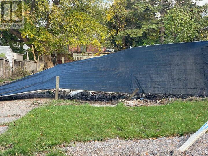 Property Photo: 305 Oshawa Boulevard South ON L1H 5R9