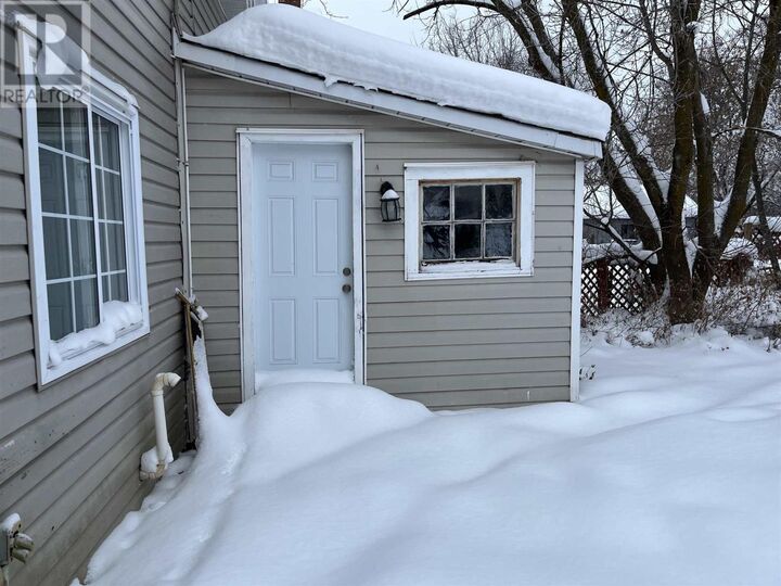 Property Photo: 104 London St ON P6A 2S4