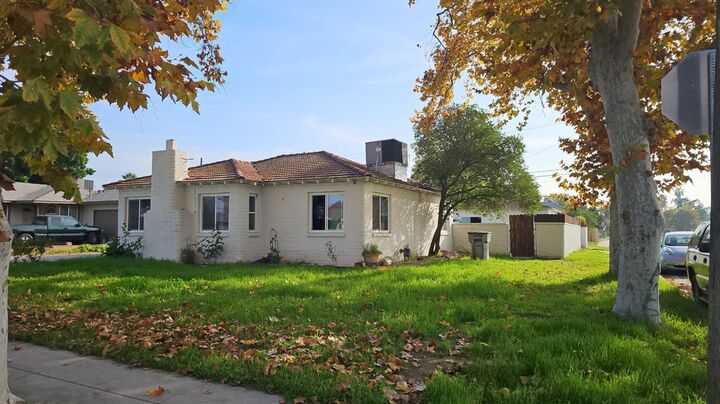 Property Photo:  4904 E Nevada Avenue  CA 93727 